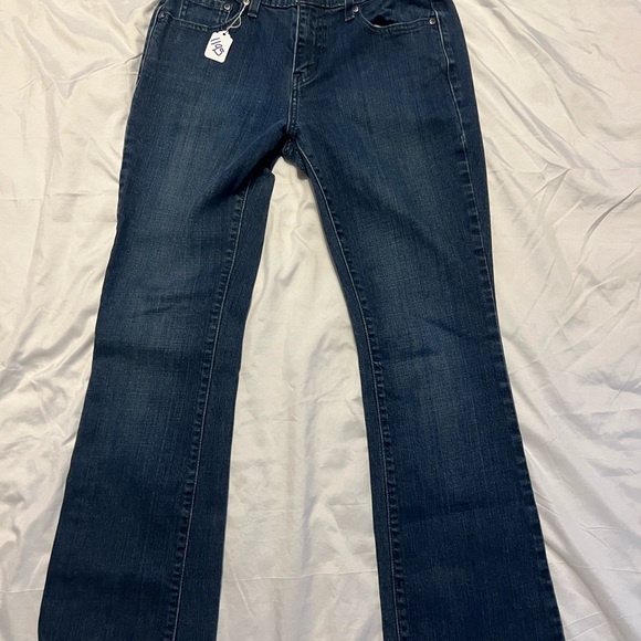 EUC Levi’s denim jeans. Size 6. - Picture 1 of 10